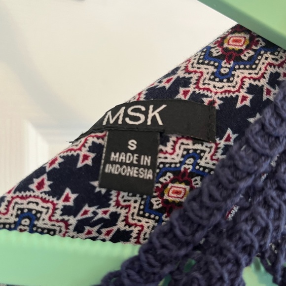 MSK. Sleeveless Shift Dress , Small - Picture 4 of 4